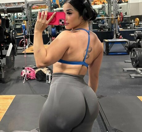 Karen Cantu star du porno belle archive