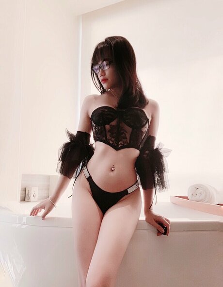 cameltoe uniquementfans art chaud img