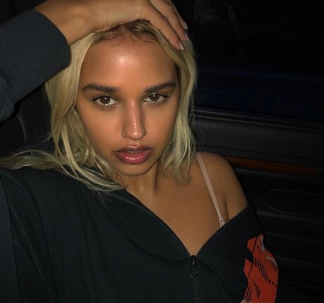 Tommy Genesis jolie actrice collection