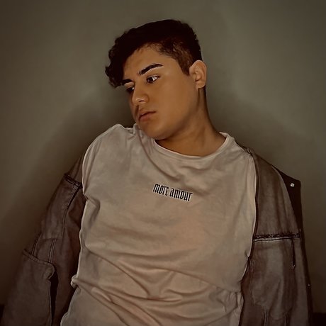 LatinFuego_ étoile xxx img