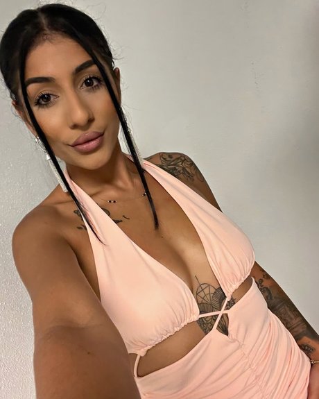 Larisa modèle hd des photos