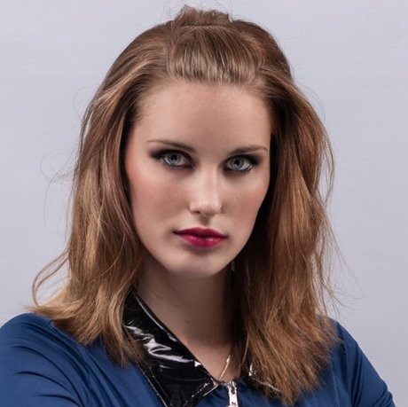 Lady Guenevere art de star du porno des photos