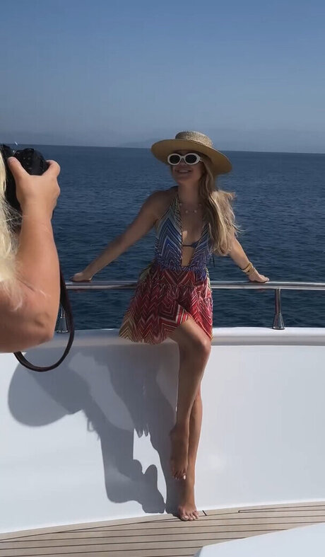 baise courbée uniquementfans nue xxx image