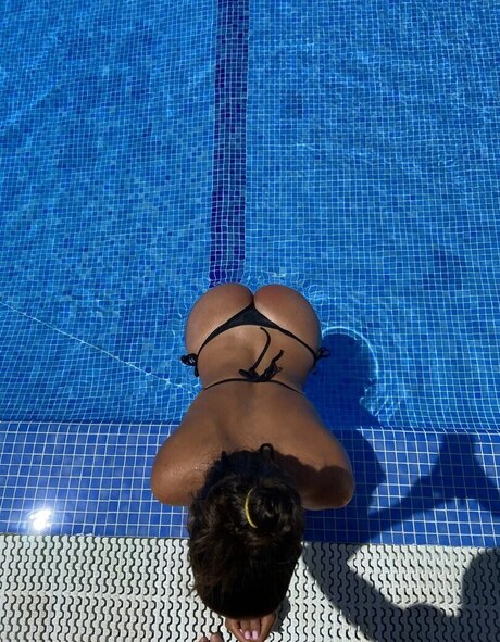 Alexandra Ianculescu modèle pornographique galerie