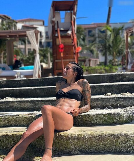 maman ébène onlyfans pornographique images