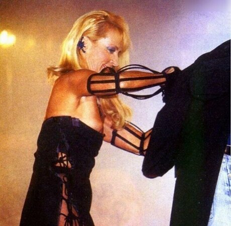 OOPS Deutsch art de star du porno des photos