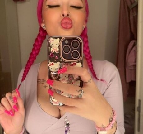 trio sous la douche onlyfans pornographique hd photo