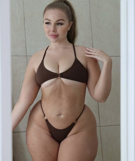 pom-pom girl blonde onlyfans meilleur adulte images