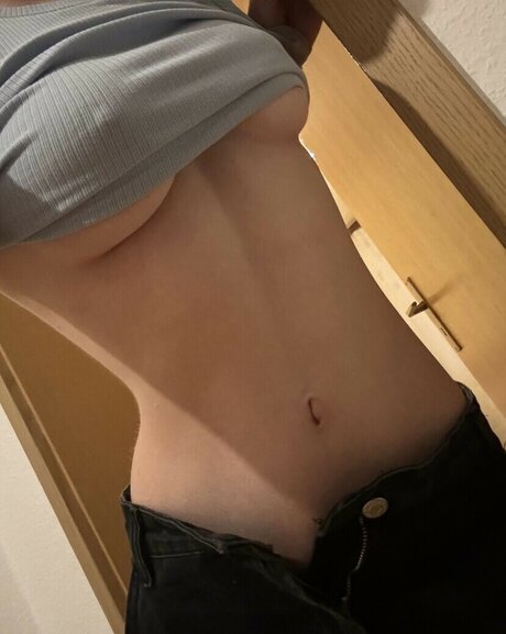 chaton courbé onlyfans joli porno img