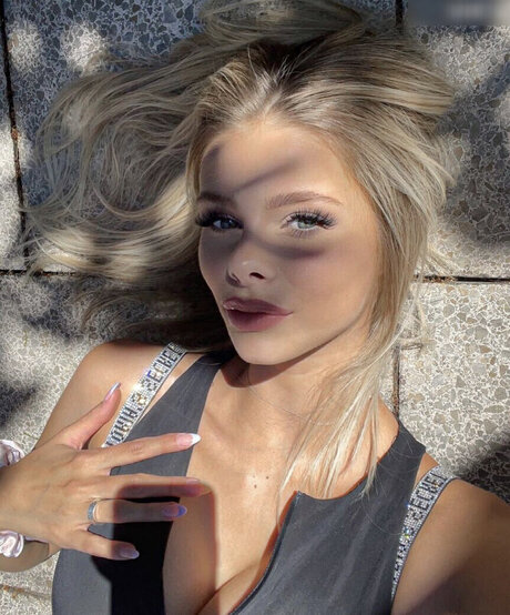 Larissa Neumann actrice porno archive