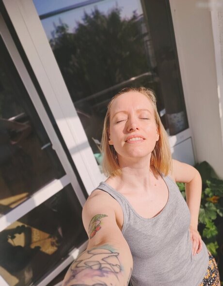 einfachsonina actrice des photos