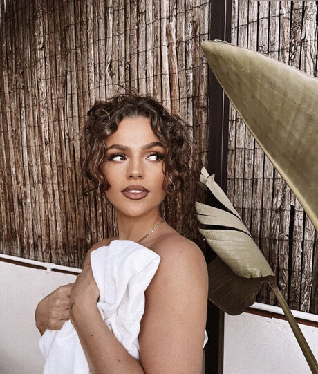 Jeje Lopes star du porno sexy des photos