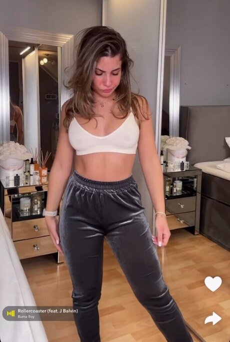 Sarah anca modèle pornographique photo