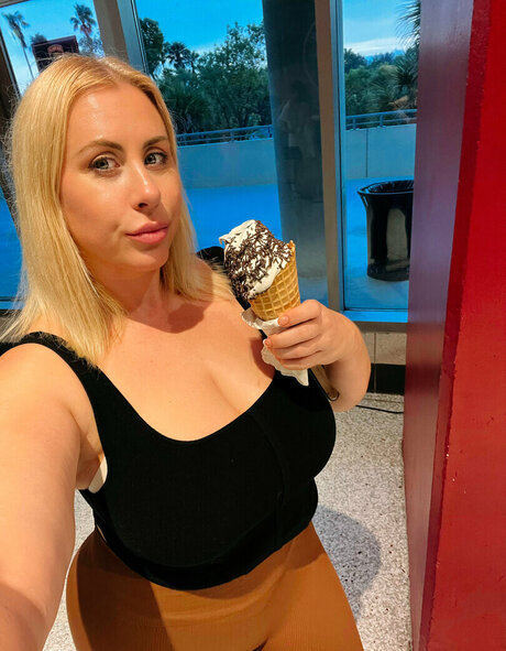 sissy uniquementfans érotique exclusif images