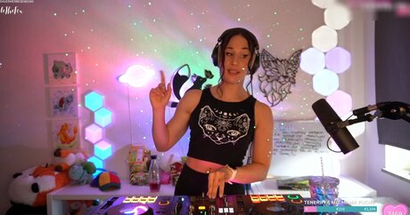 JuleTheFox étoile xxx photos