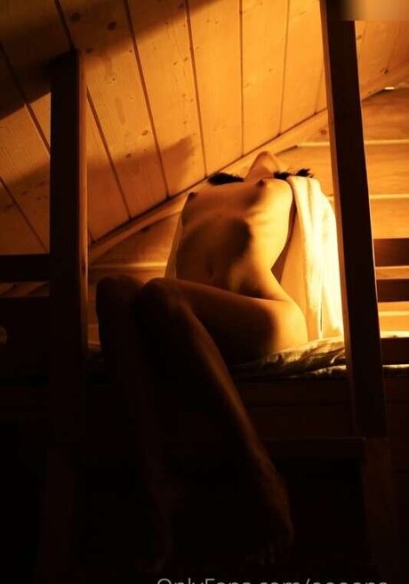 grandes aréoles onlyfans assez chaud image