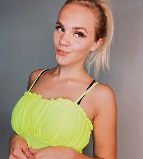 nature uniquementfans haut nu galerie