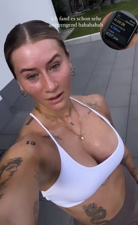 Lenaajoy belle star du porno galeries