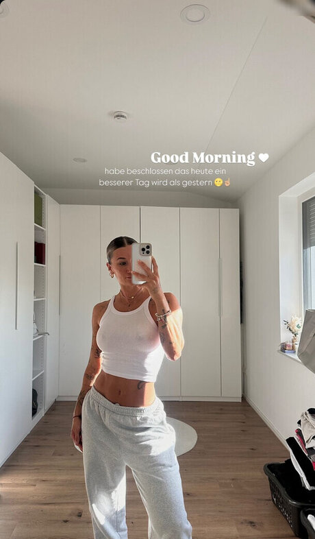 Lenaajoy star du porno adulte images