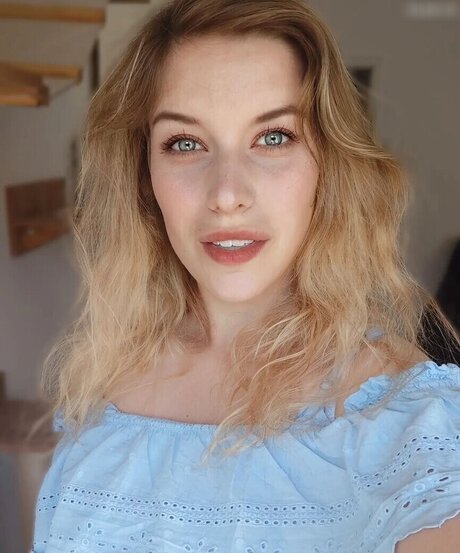 FormulaLena modèle de haute qualité galeries