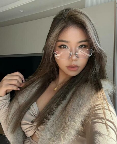 Cutelucia jolie actrice des photos