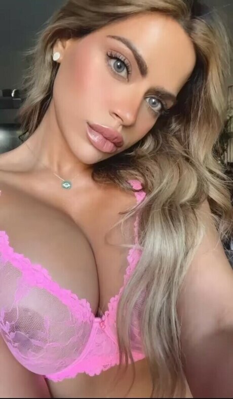 Mehreen star du porno belle img