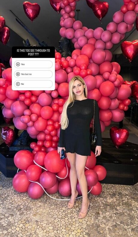 Mehreen haut étoile img