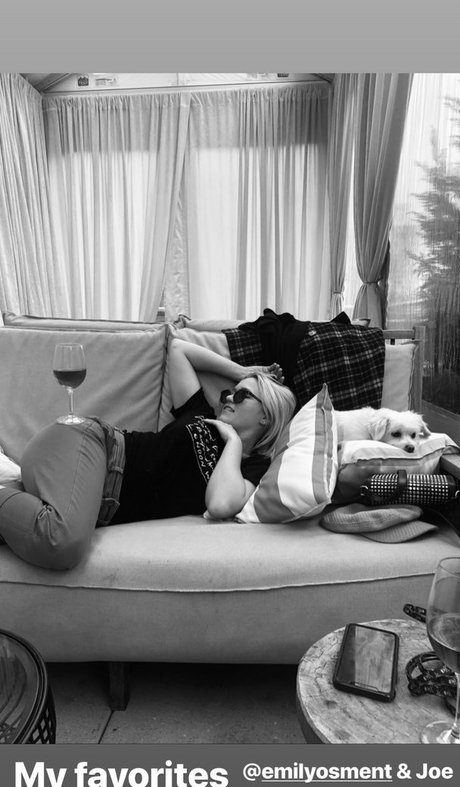 Emily Osment star du porno parfaite galeries