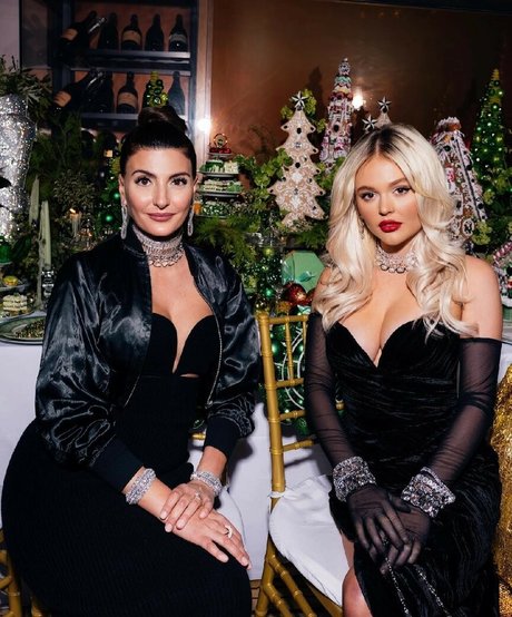 Emily Alyn Lind étoile érotique galerie