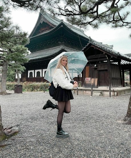 Berticuss actrice adulte images