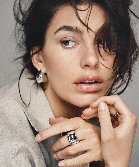 Camila Morrone étoile exclusive galerie