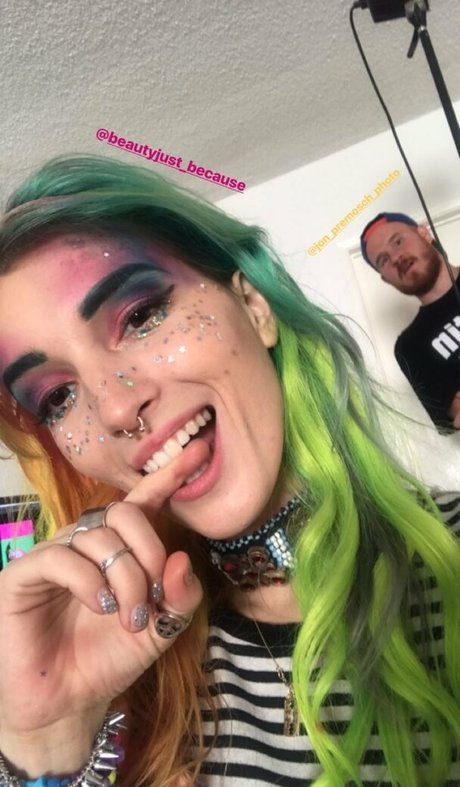 Dani Thorne modèle artistique img