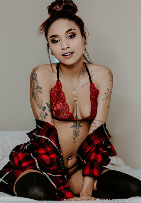 Sierra Love modèles nus photo