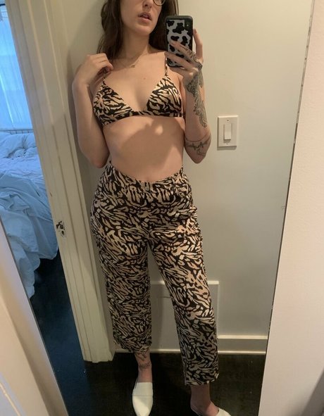 allieoops actrice érotique photos