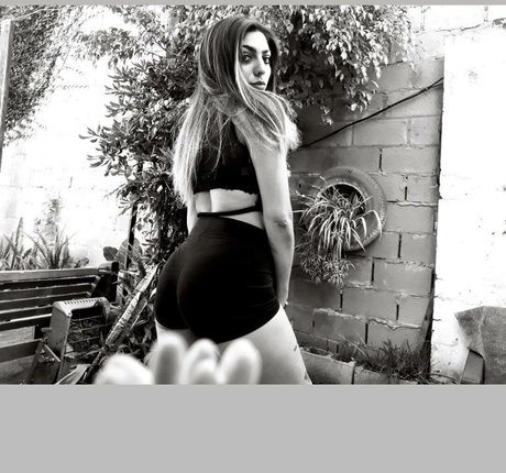 Luli Ducca star du porno sympa des photos