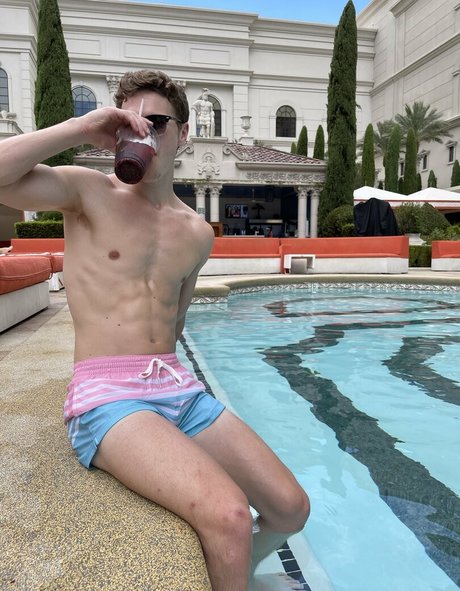 kallen2044 étoile archive