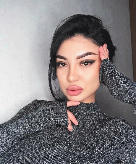 Zhansaya Dakarimova sexe star images