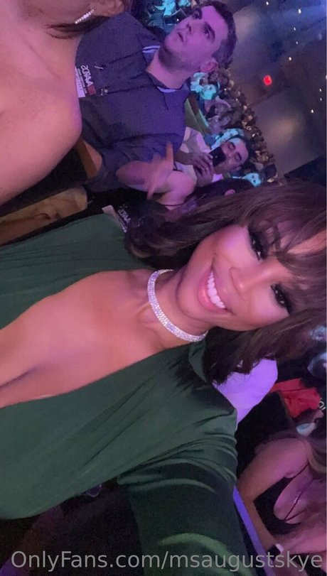 msaugustskye star du porno belle photos