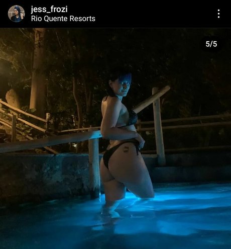 lauratavora modèle nu galeries