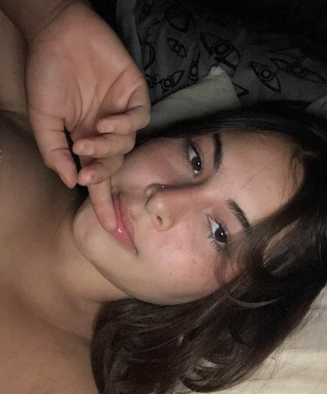 Rere Schneider étoile nue img