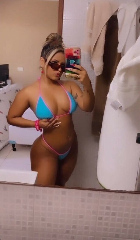 Mykaele Maylane nus étoiles des photos