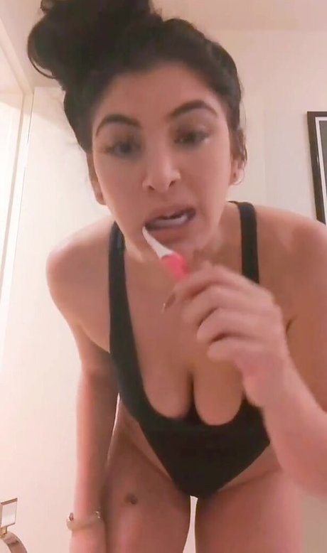 Ariana Basseri belle étoile galeries