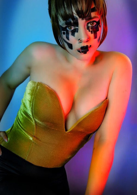 Kirsten Ria actrice artistique galerie