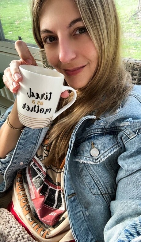 ButterflyYogaVIP actrice érotique photo