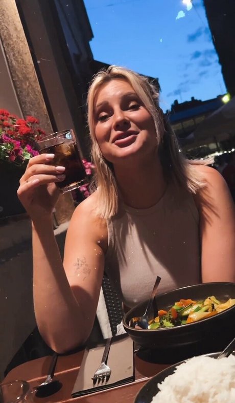 Maren Wolf sexe star galeries