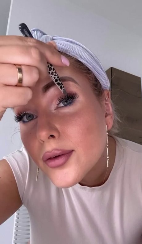 Maren Wolf star du porno sexy archive