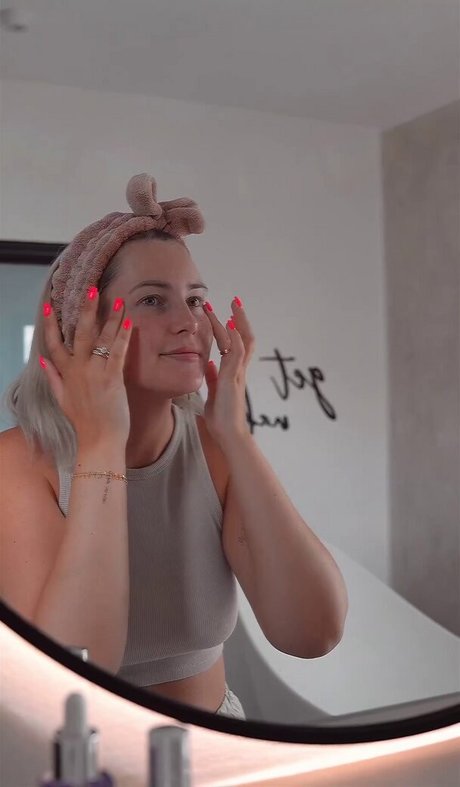 chatte nue onlyfans gratuit sympa photos