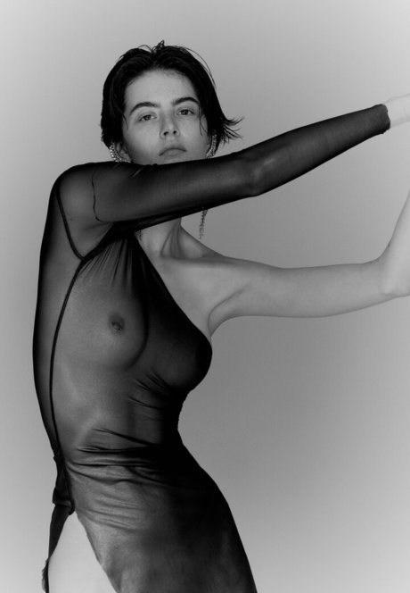 Anastasia Jovanovic étoile chaude img