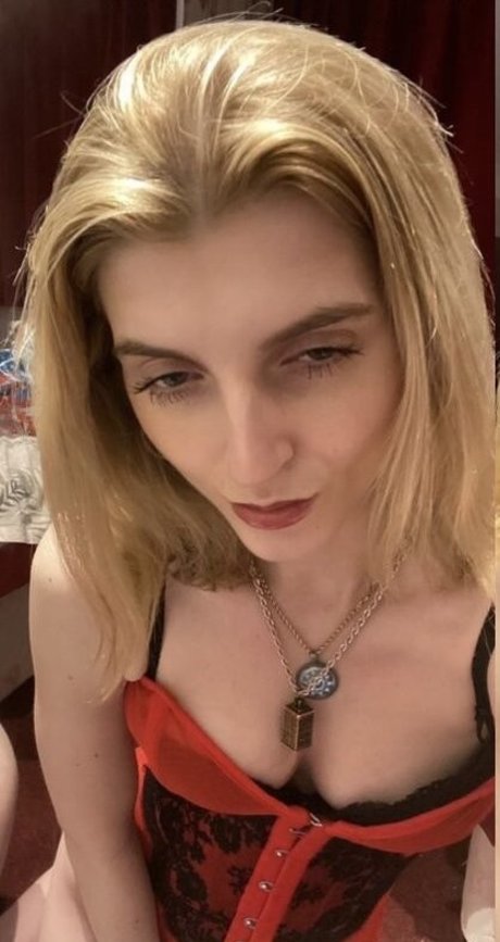 Badwolfemjay star pornographique images