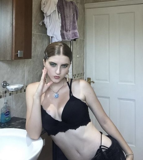 Badwolfemjay modèle joli image